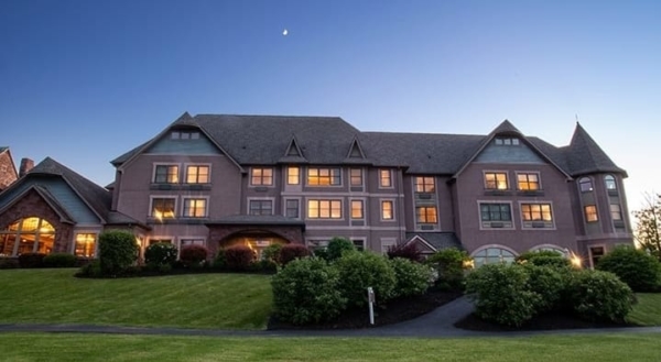 Geneva NY Hotels - Finger Lakes Hotels | Belhurst Castle