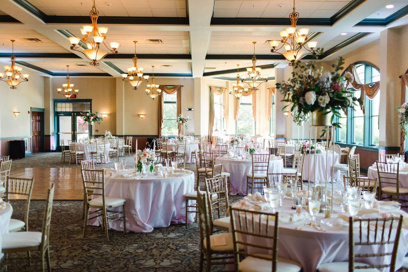 belhurst castle dining room